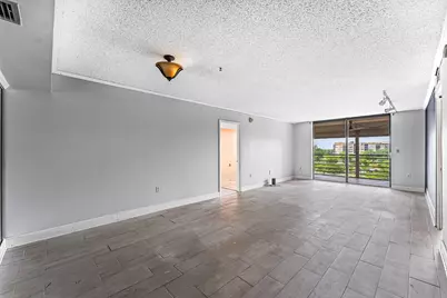 1400 Saint Charles Place #616, Pembroke Pines, FL 33026 - Photo 6