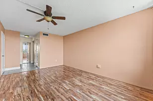 1400 St Charles Pl, Pembroke Pines, FL 33026 - Photo 20