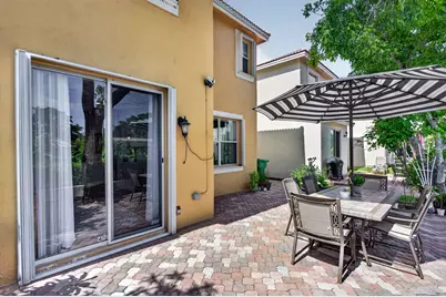 9736 NW 1st Manor, Coral Springs, FL 33071 - Photo 6