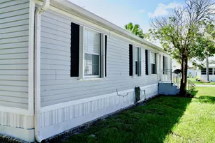 12 SE Spanish Way, Port Saint Lucie, FL 34952 - Photo 22