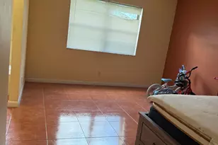 9440 SW 8th St, Boca Raton, FL 33428 - Photo 2