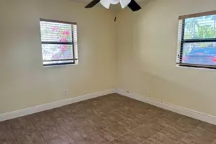 2624 NE 8th Ct, Pompano Beach, FL 33062 - Photo 8