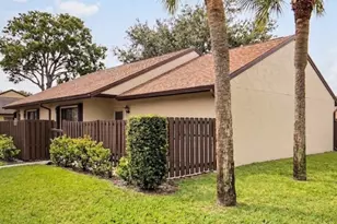 1017 Green Pine Blvd, West Palm Beach, FL 33409 - Photo 2