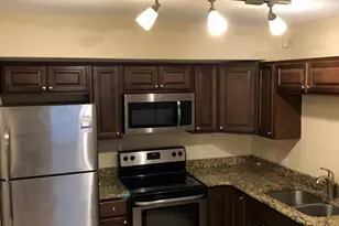 201 Villa Cir, Boynton Beach, FL 33435 - Photo 2