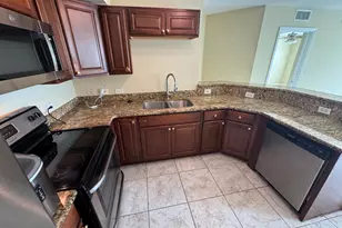201 Villa Cir, Boynton Beach, FL 33435 - Photo 4