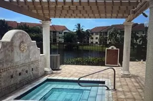 201 Villa Cir, Boynton Beach, FL 33435 - Photo 10