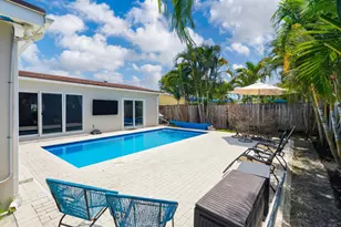 250 NE 57th St, Oakland Park, FL 33334 - Photo 24