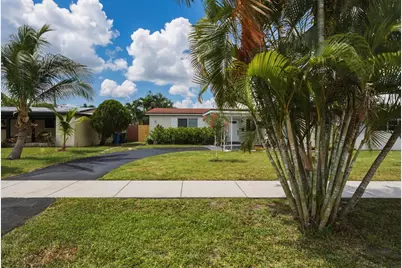 250 NE 57th Street, Oakland Park, FL 33334 - Photo 28