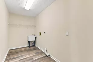 165 SW Hawthorne Cir, Port Saint Lucie, FL 34953 - Photo 18