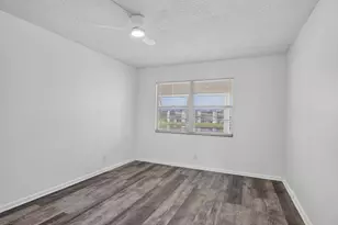 3045 Cornwall C, Boca Raton, FL 33434 - Photo 12