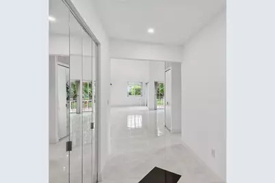 6105 Via Laguna Lane, Boca Raton, FL 33433 - Photo 8