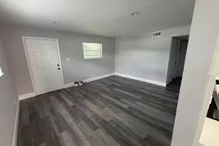 320 SW 1st St, Pompano Beach, FL 33060 - Photo 6