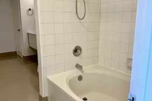 11600 SW 2nd St, Pembroke Pines, FL 33025 - Photo 18