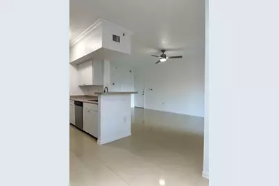 11600 SW 2nd Street #18304, Pembroke Pines, FL 33025 - Photo 14