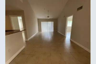 7832 Sonoma Springs Circle #201, Lake Worth, FL 33463 - Photo 4
