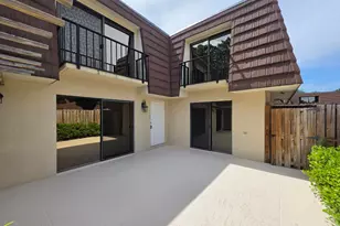 708 7th Ln, Palm Beach Gardens, FL 33418 - Photo 4