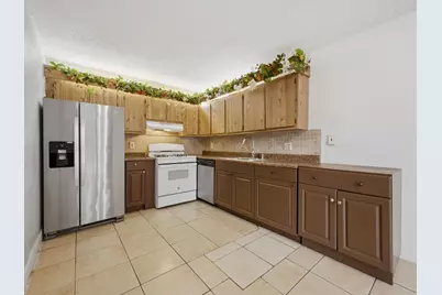 105 Woodland Road, Palm Springs, FL 33461 - Photo 14