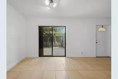 105 Woodland Road, Palm Springs, FL 33461 - Photo 14