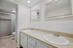 105 Woodland Rd, Palm Springs, FL 33461 - Photo 34