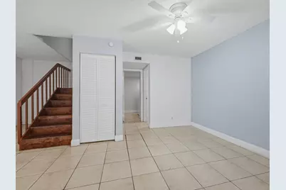 105 Woodland Road, Palm Springs, FL 33461 - Photo 10