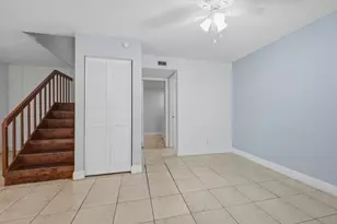 105 Woodland Rd, Palm Springs, FL 33461 - Photo 10