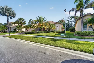 854 SW St Tropez Court, Port Saint Lucie, FL 34986 - Photo 4