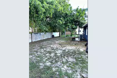 5945 Morrison Avenue, Lake Worth, FL 33463 - Photo 8