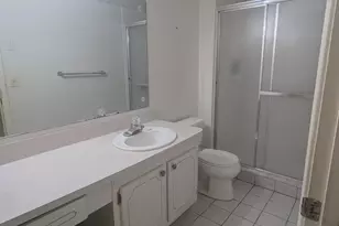 205 Wellington M, West Palm Beach, FL 33417 - Photo 8