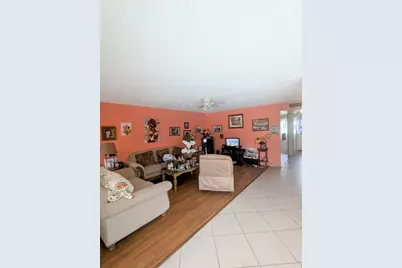205 Wellington M, West Palm Beach, FL 33417 - Photo 2