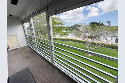 125 Dorset C, Boca Raton, FL 33434 - Photo 2