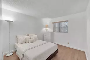 301 Cambridge Rd, Hollywood, FL 33024 - Photo 24