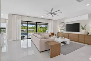 8270 Essex Country Clb Dr, Boca Raton, FL 33434 - Photo 8