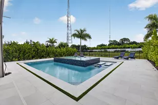8270 Essex Country Clb Dr, Boca Raton, FL 33434 - Photo 46
