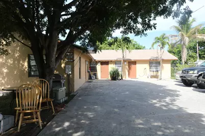 4820 Kirk Road, Lake Worth, FL 33461 - Photo 2