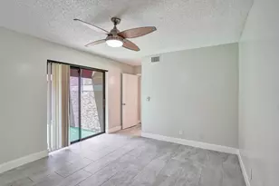 4260 Village Dr, Delray Beach, FL 33445 - Photo 18