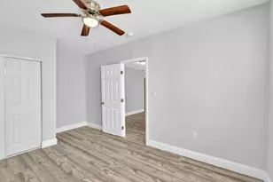 1142 SW 4th St, Miami, FL 33130 - Photo 8