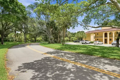 824 SW 9th Street Circle #201, Boca Raton, FL 33486 - Photo 18