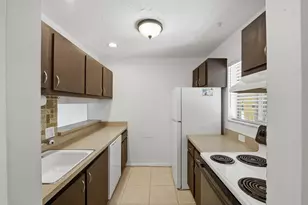 824 SW 9th St Cir, Boca Raton, FL 33486 - Photo 8