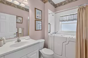 310 NW Toscane Tr, Port Saint Lucie, FL 34986 - Photo 18
