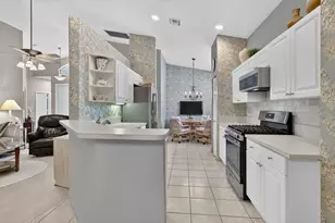 310 NW Toscane Tr, Port Saint Lucie, FL 34986 - Photo 10