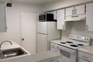 2647 NW 33rd St, Oakland Park, FL 33309 - Photo 14