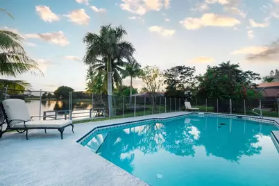 2060 Amesbury Circle, Wellington, FL 33414 - Photo 30