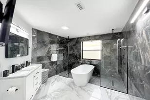 2060 Amesbury Cir, Wellington, FL 33414 - Photo 34