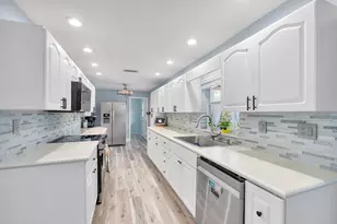 10625 NW 37th St, Coral Springs, FL 33065 - Photo 6