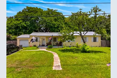 1054 Trinidad Avenue, Fort Pierce, FL 34982 - Photo 2