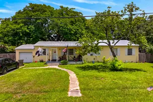 1054 Trinidad Ave, Fort Pierce, FL 34982 - Photo 2