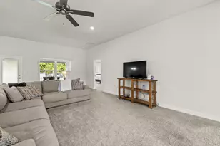 137 SW Pisces Terrace, Port Saint Lucie, FL 34984 - Photo 6