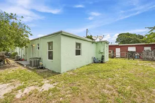 166 SW 3rd St, Deerfield Beach, FL 33441 - Photo 32