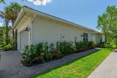 19546 Weathervane Way, The Acreage, FL 33470 - Photo 4