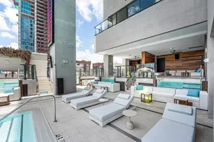20 NE 11th St, Miami, FL 33132 - Photo 22